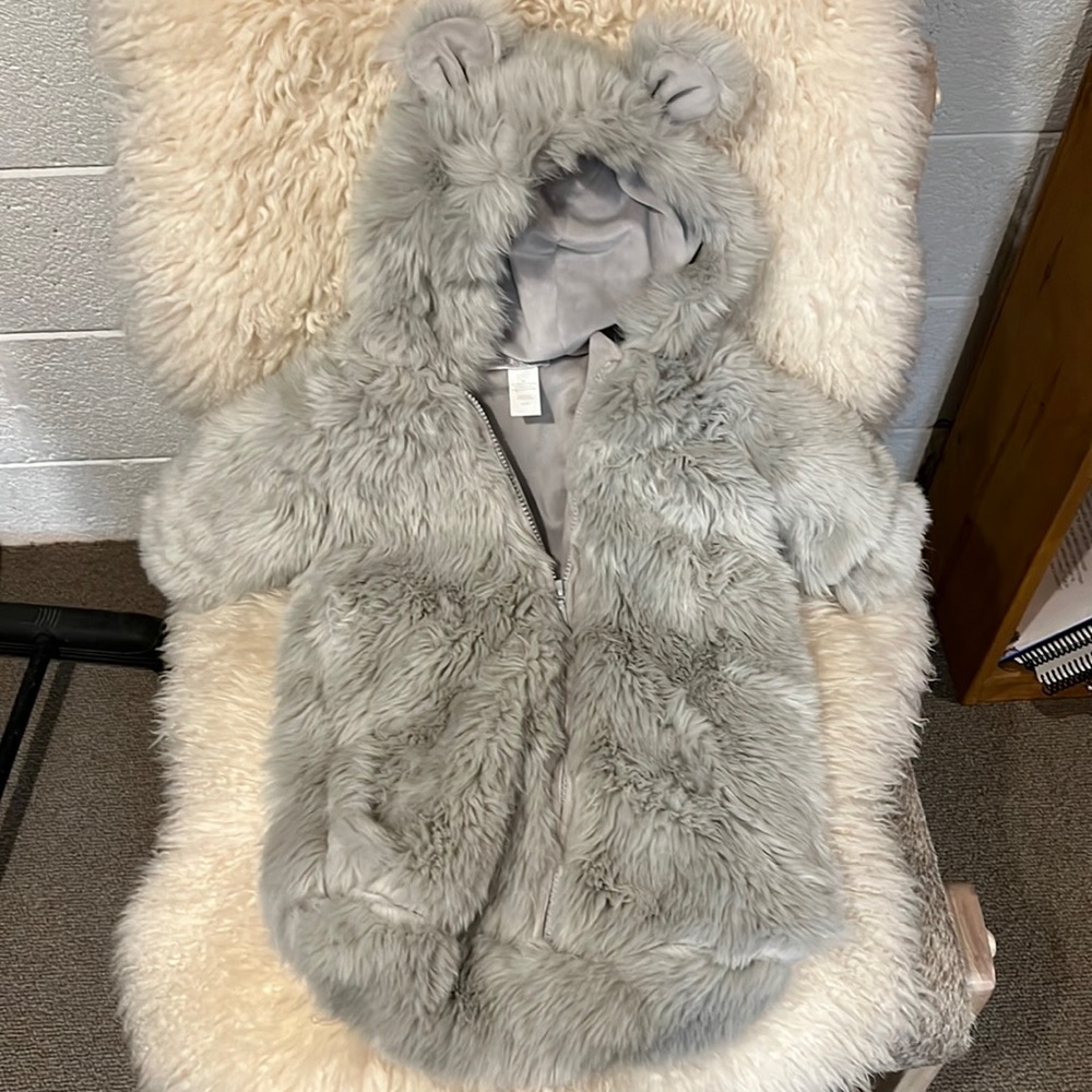 Restoration Hardware Baby & Child Faux Grey Fox Bunting 0-6mo